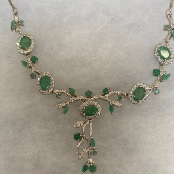 🌸🌟2 X HOST PICK 🌸🌟 Genuine Emerald 14K White Gold & Silver Necklace 21" $795 - Picture 8 of 10